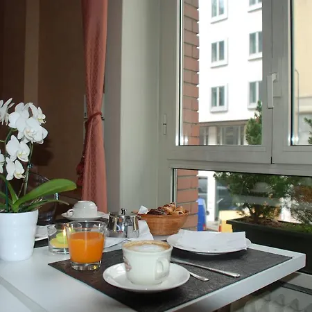 Mennini Hotell 3*