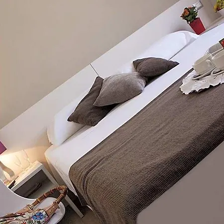 Mennini 3* Μιλάνο